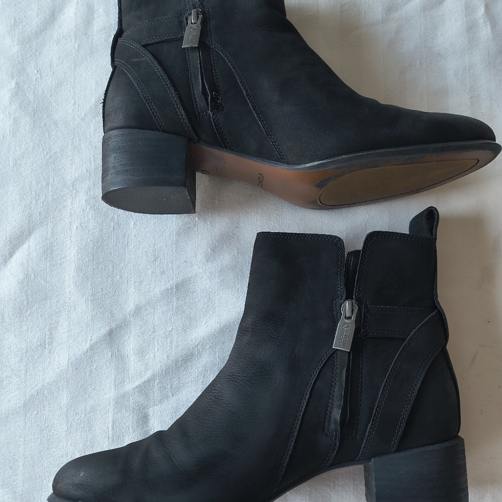 Vionic Women's Suede Black Ankle Boots Size 8.5 - Picture 4 of 10